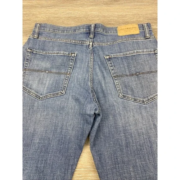 Lucky Brand Jeans Mens 33X30 223 Straight Leg Denim Light Blue Light Was Pants - Picture 10 of 10